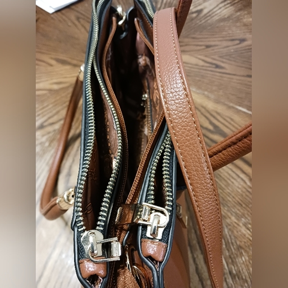 Handbag - Picture 4 of 4